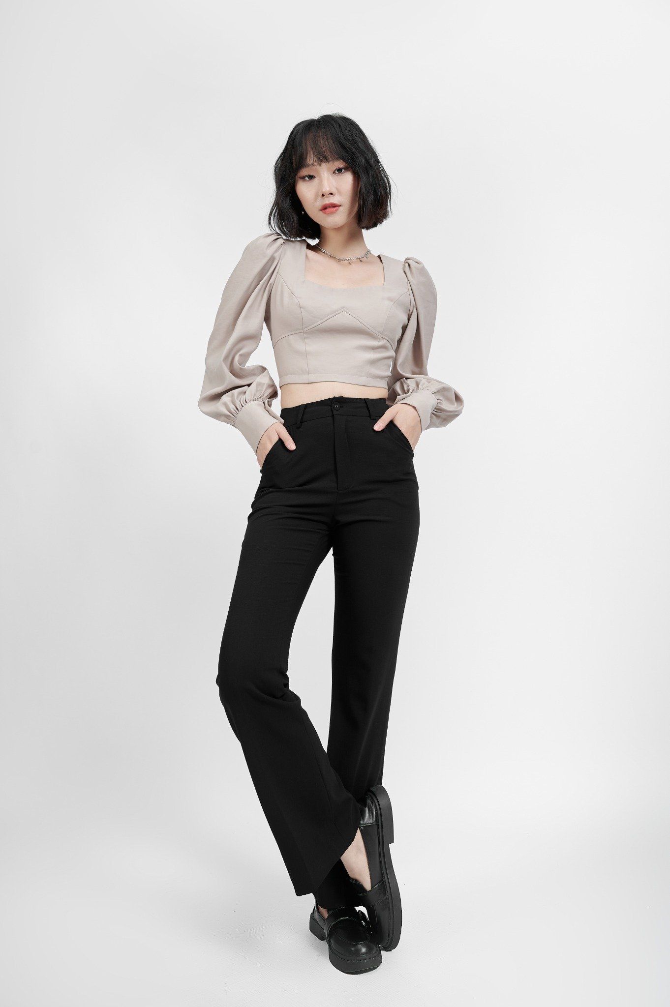  Áo croptop cổ vuông tay bồng edited 