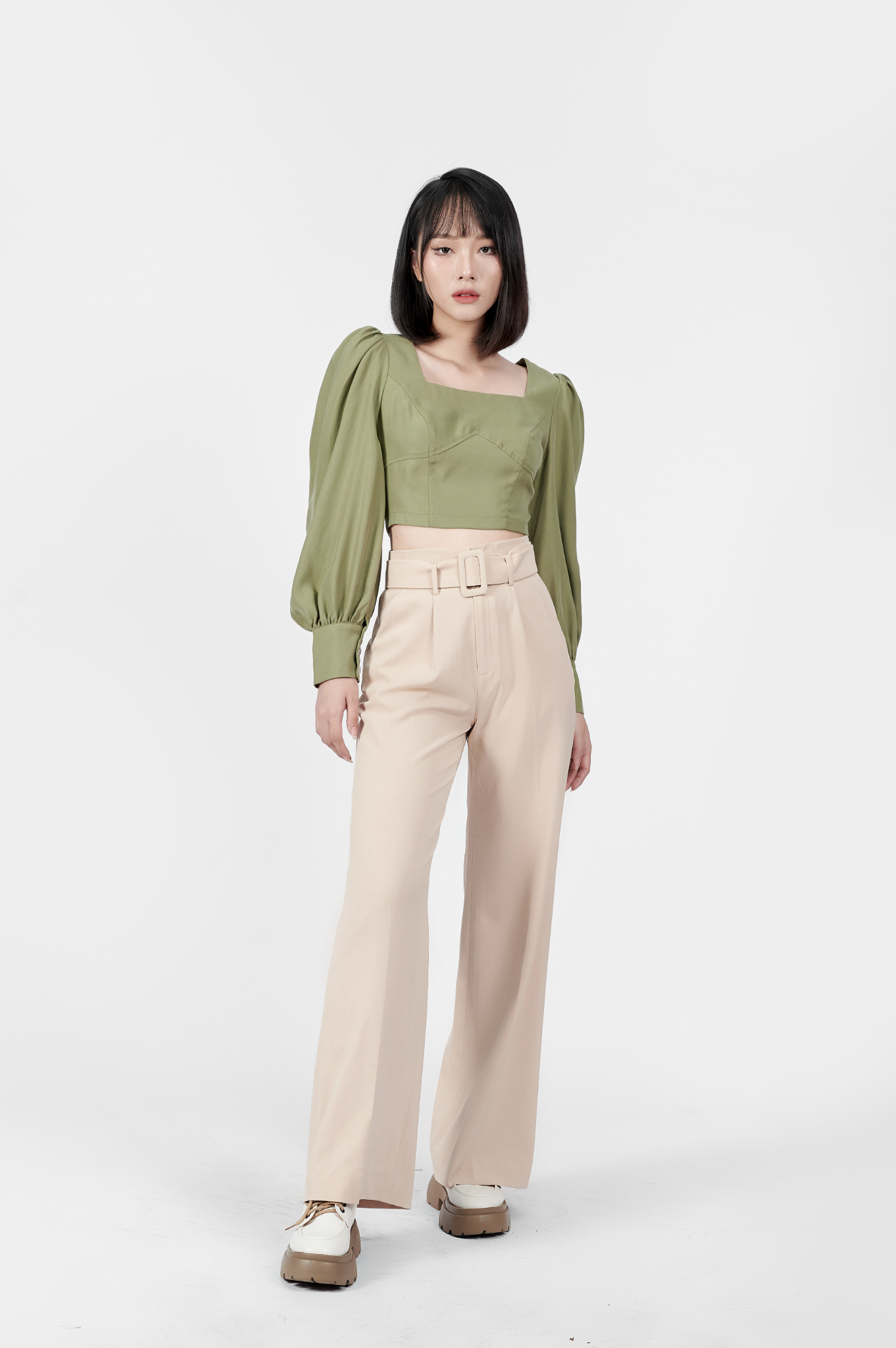  Áo croptop cổ vuông tay bồng edited 