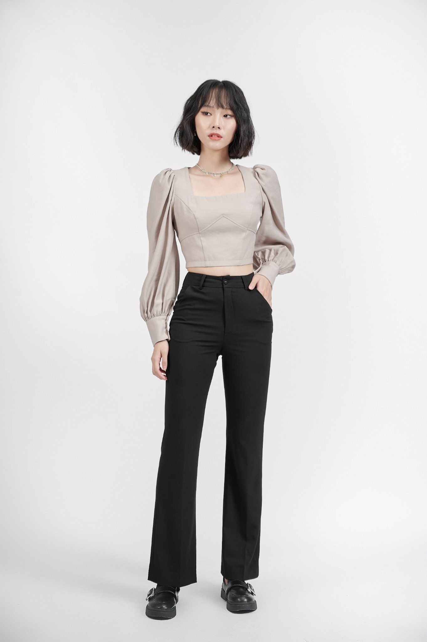  Áo croptop cổ vuông tay bồng edited 